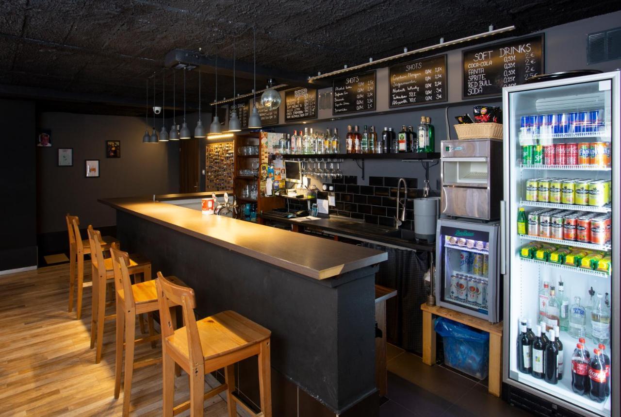 Patio Hostel Братислава Экстерьер фото