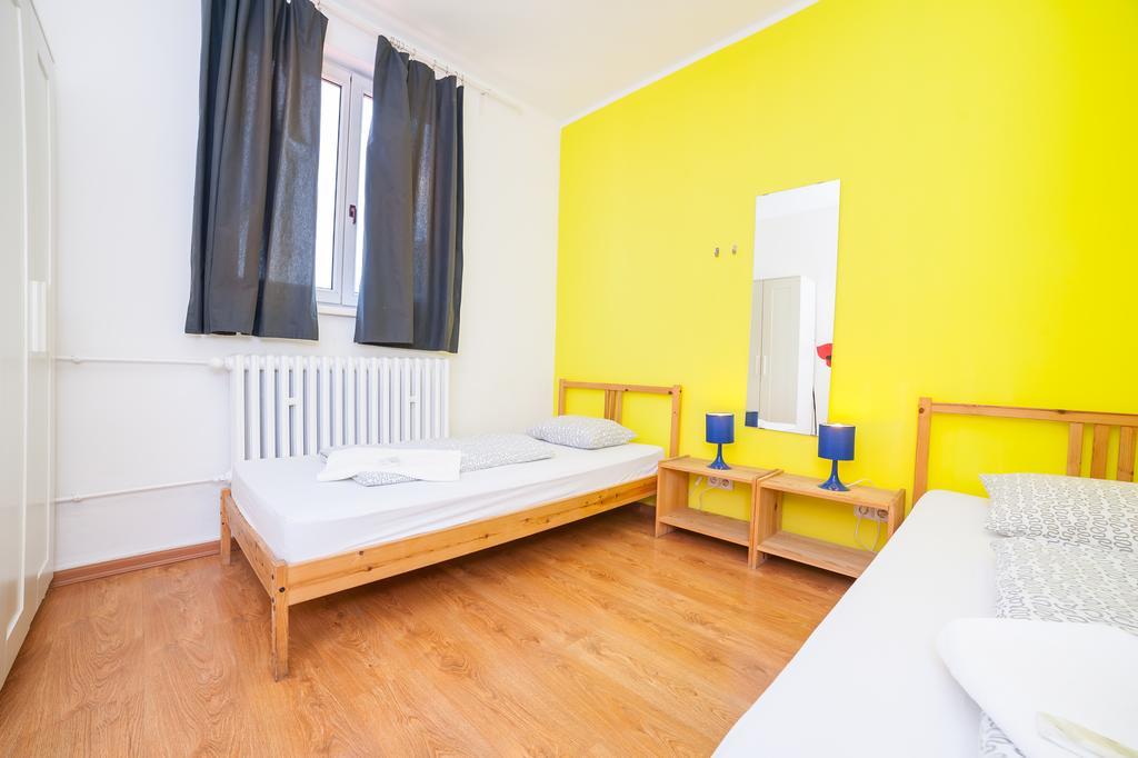 Patio Hostel Братислава Номер фото