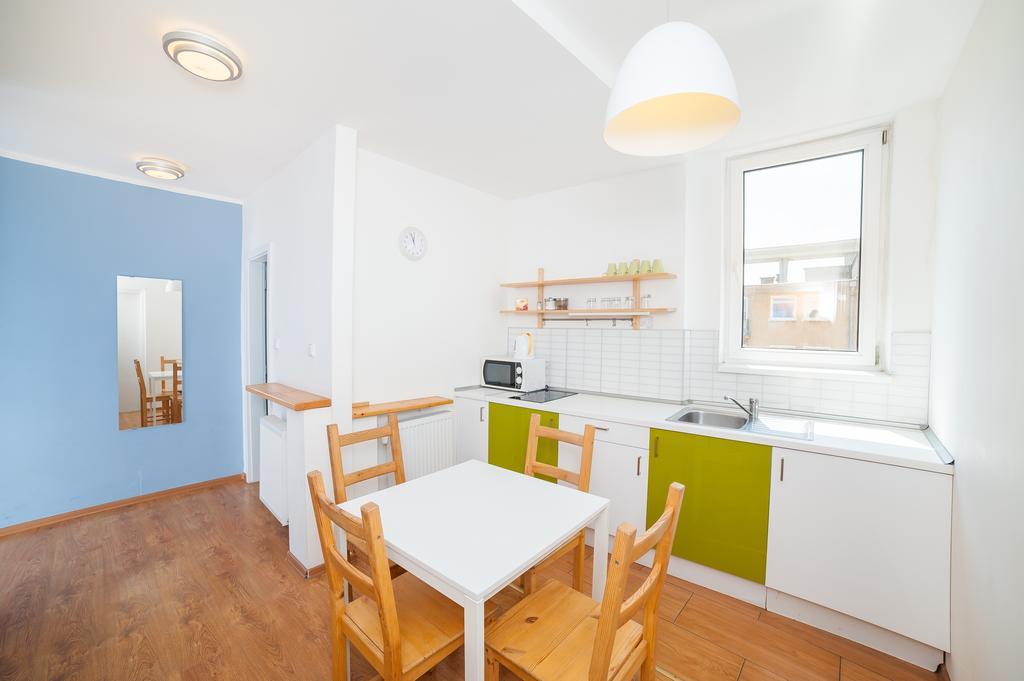 Patio Hostel Братислава Экстерьер фото