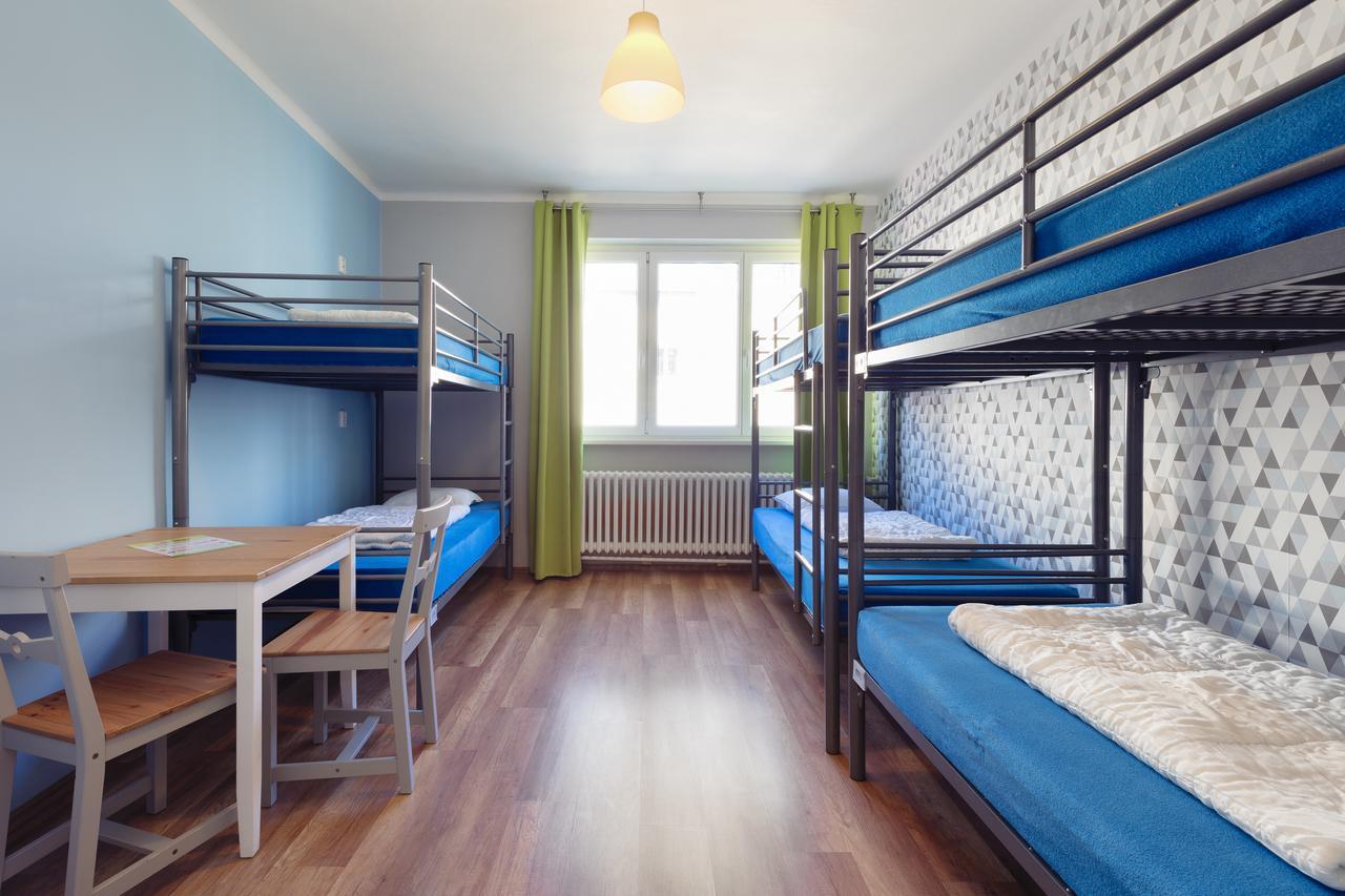 Patio Hostel Братислава Экстерьер фото