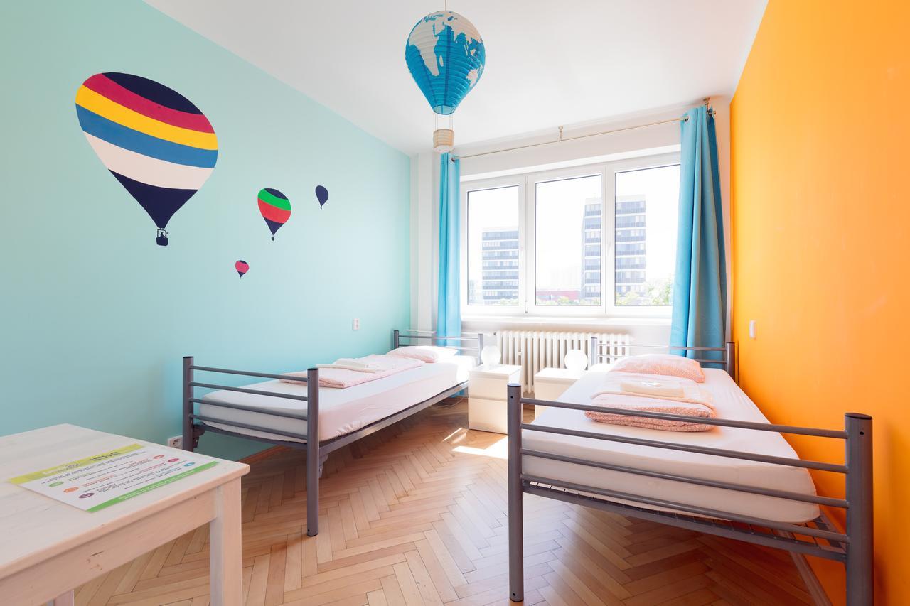Patio Hostel Братислава Экстерьер фото