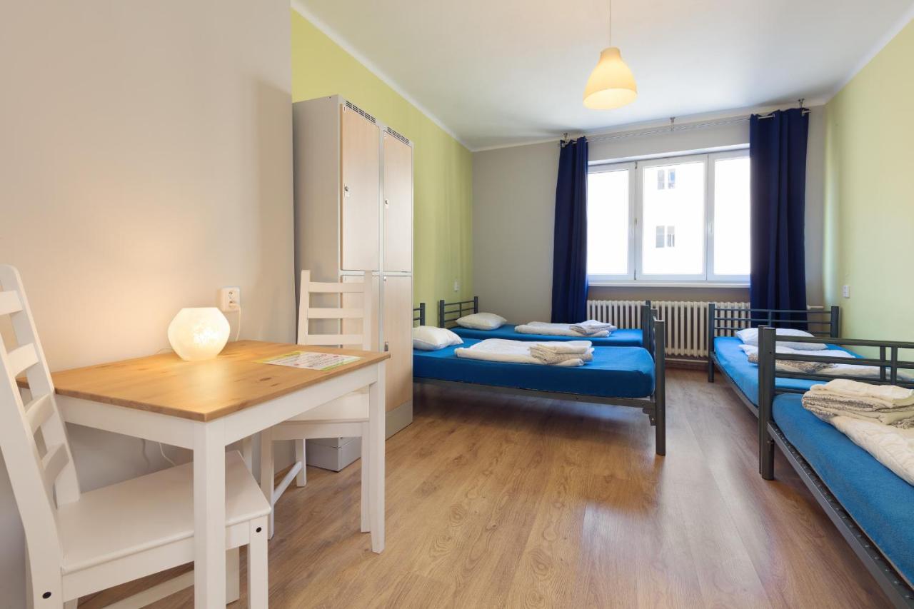 Patio Hostel Братислава Экстерьер фото