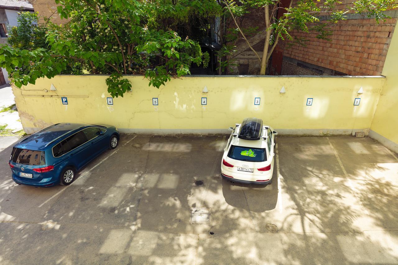 Patio Hostel Братислава Экстерьер фото