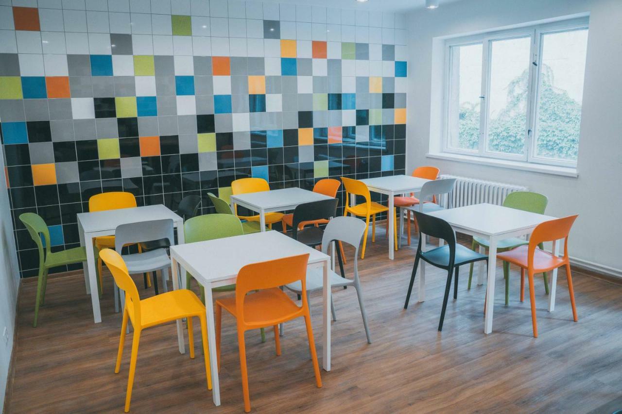 Patio Hostel Братислава Экстерьер фото