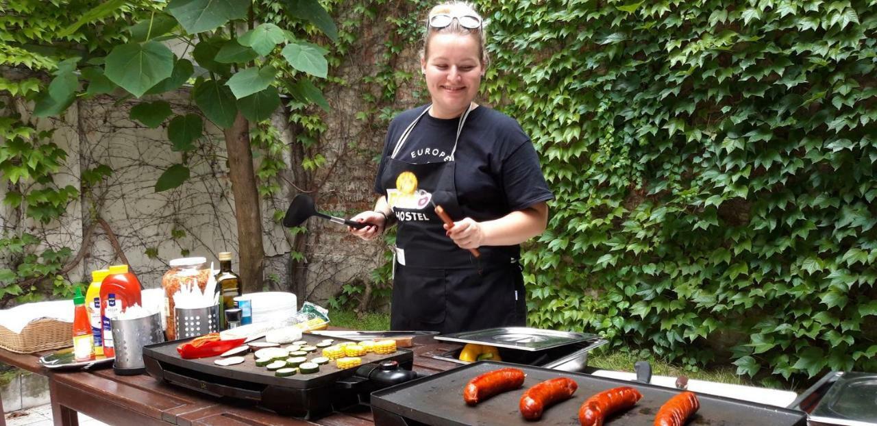 Patio Hostel Братислава Экстерьер фото